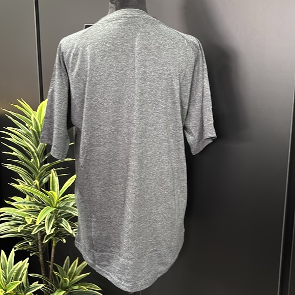 Ariat Rebar Cotton Strong,pre-shrunk,hidden pen pocket,extended hemline,crewneck - Picture 4 of 8